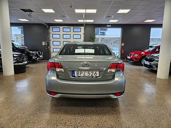 Toyota Avensis 2015 photo 5