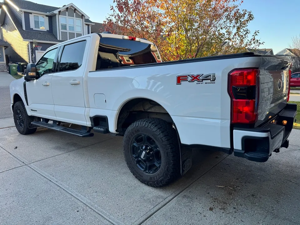 Ford F250 2024 photo 2