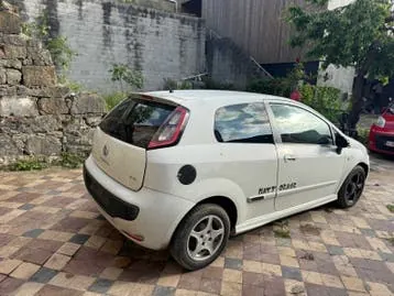 Fiat Punto 2010 photo 3