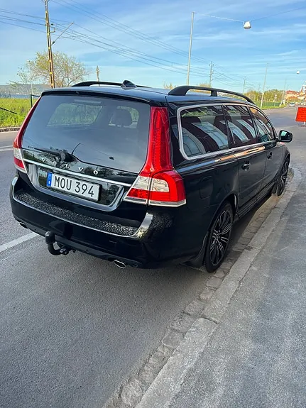 Volvo V70 2015 photo 2