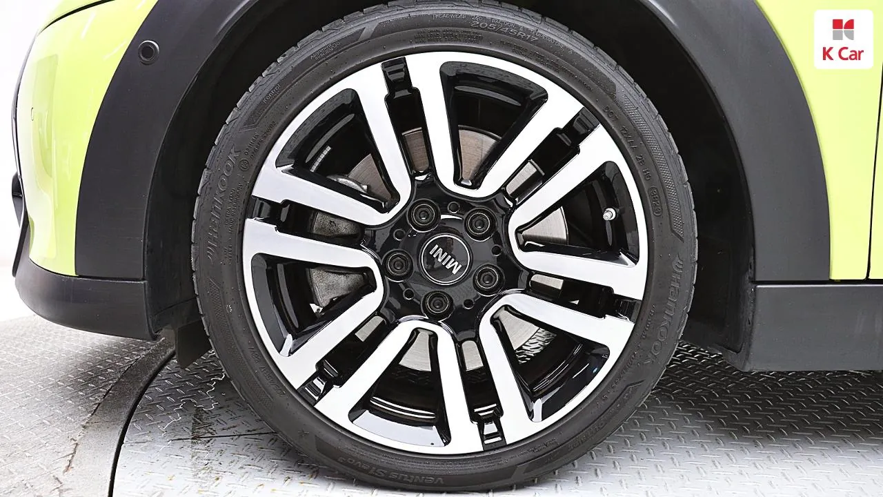 Mini Cooper (3Rd Gen F/L) 2024 photo 5