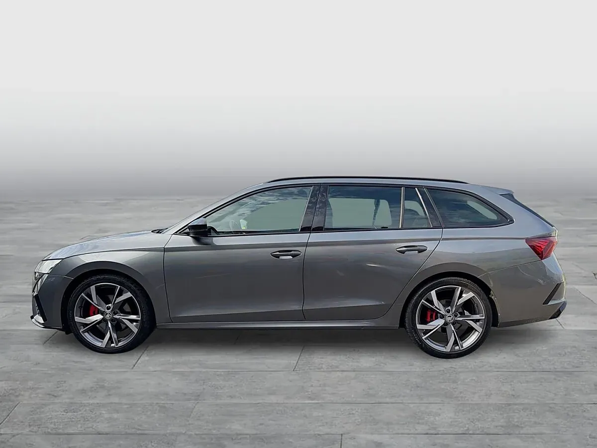 Skoda Octavia 2023 photo 2