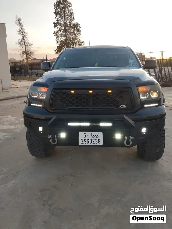 Toyota Tundra 2013 photo 2
