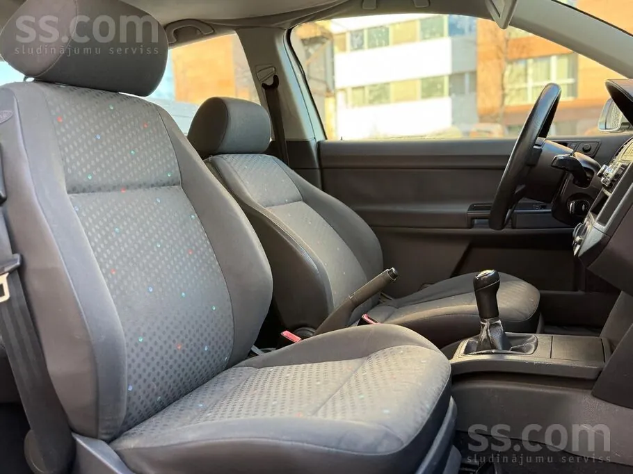 Volkswagen Polo 2003 photo 5