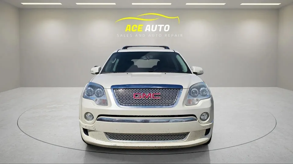 GMC Acadia 2012 photo 2