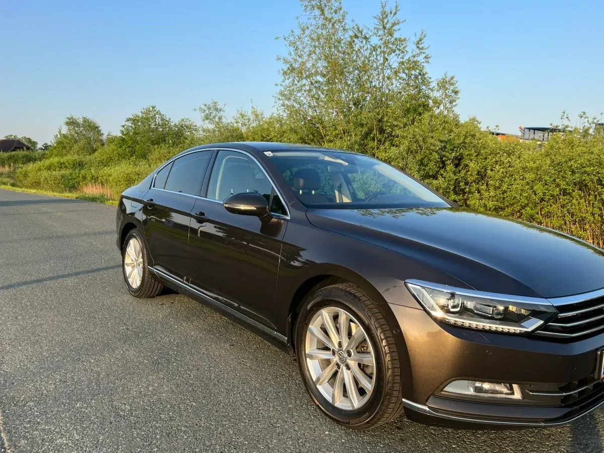 Volkswagen Passat 2015 photo 2