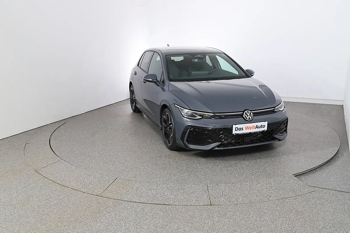 Volkswagen Golf 2026 photo 2