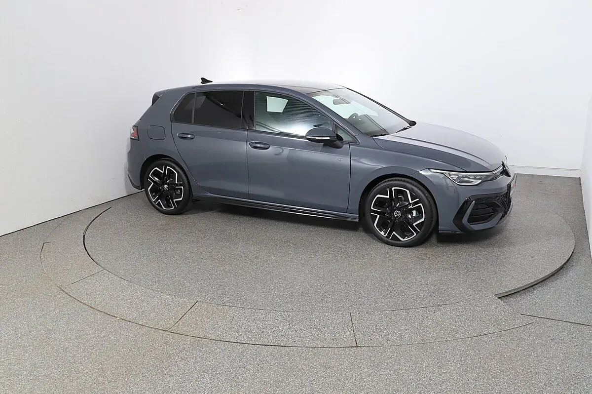 Volkswagen Golf 2026 photo 3