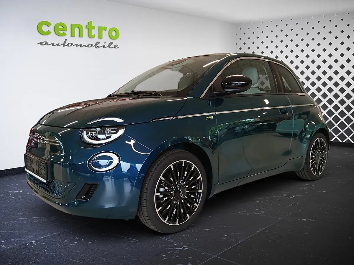 Fiat 500E photo 2