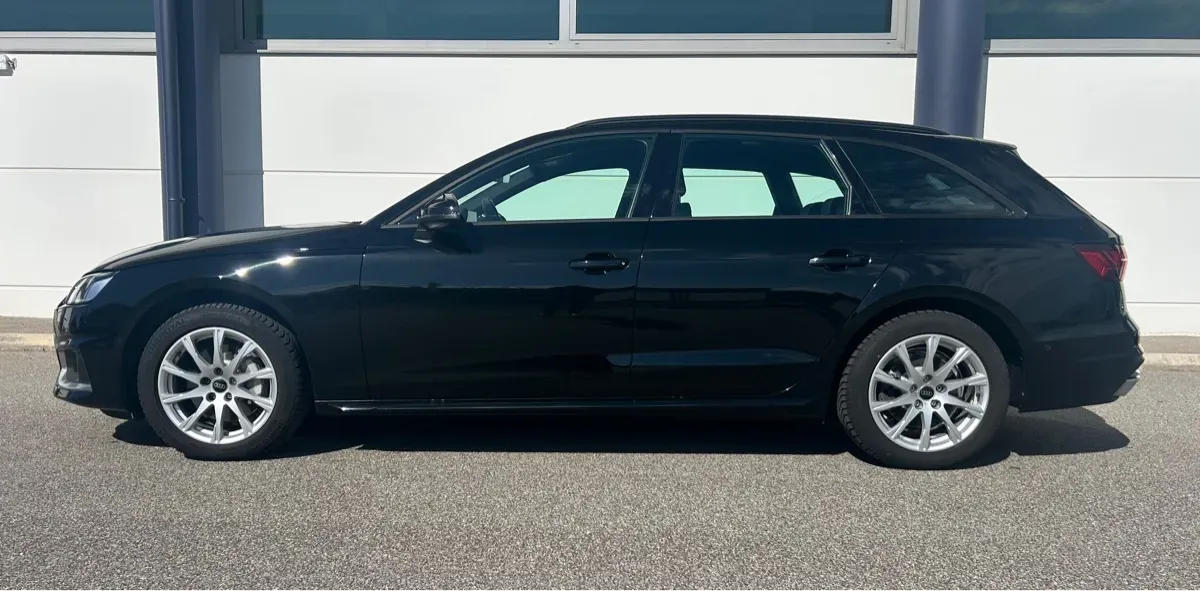 Audi A4 2024 photo 2