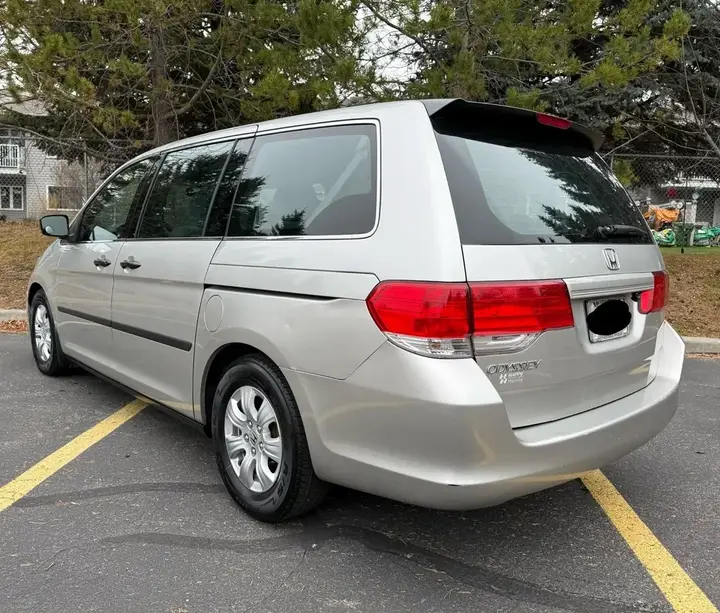 Honda Odyssey 2009 photo 3