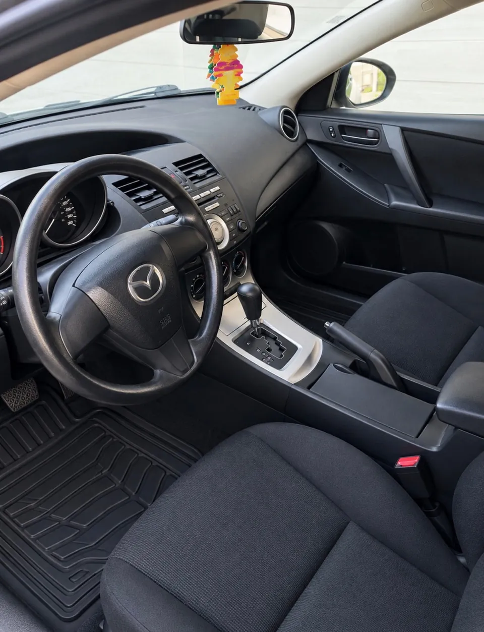 Mazda 3 2010 photo 3