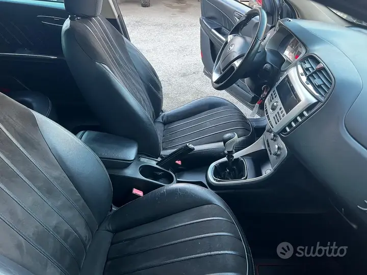 Lancia Delta 2009 photo 4
