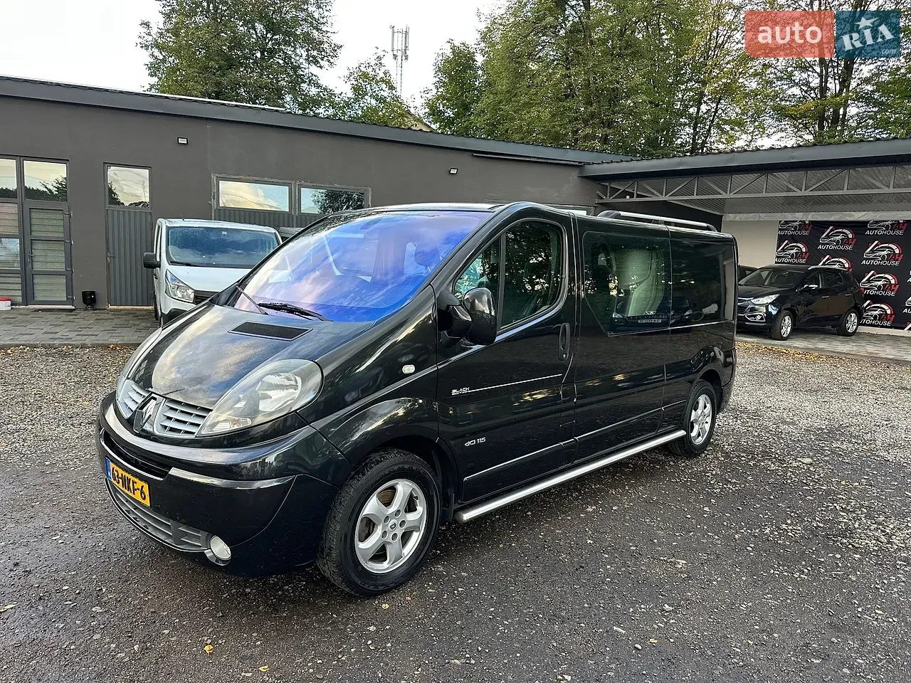 Renault Trafic 2013 photo 2
