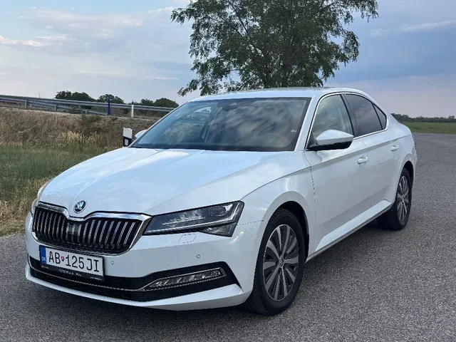 Skoda Superb 2021 photo 2