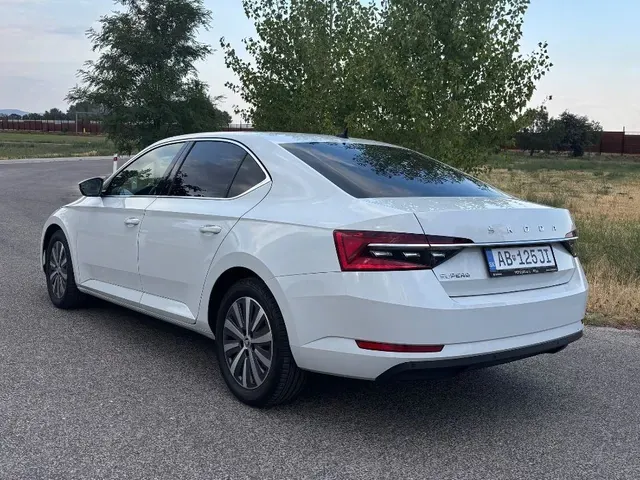 Skoda Superb 2021 photo 4
