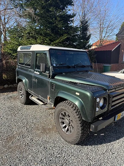 Land Rover Defender 90