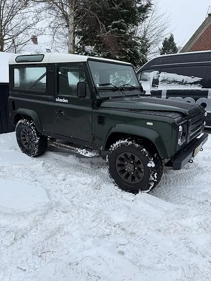 Land Rover Defender 90 1999 photo 5