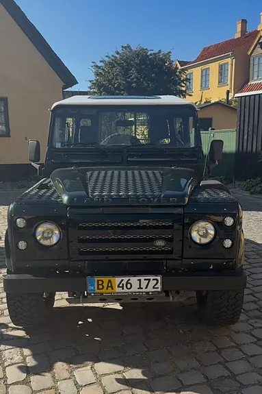 Land Rover Defender 90 1999 photo 3