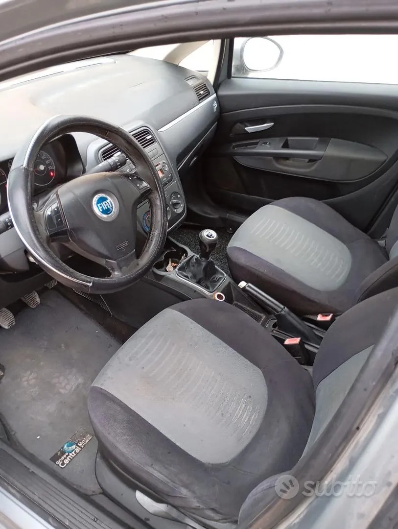 Fiat Grande Punto 2007 photo 4