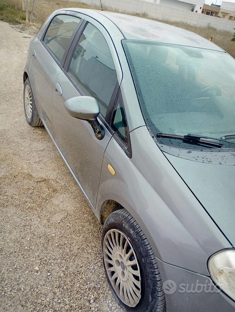 Fiat Grande Punto 2007 photo 2