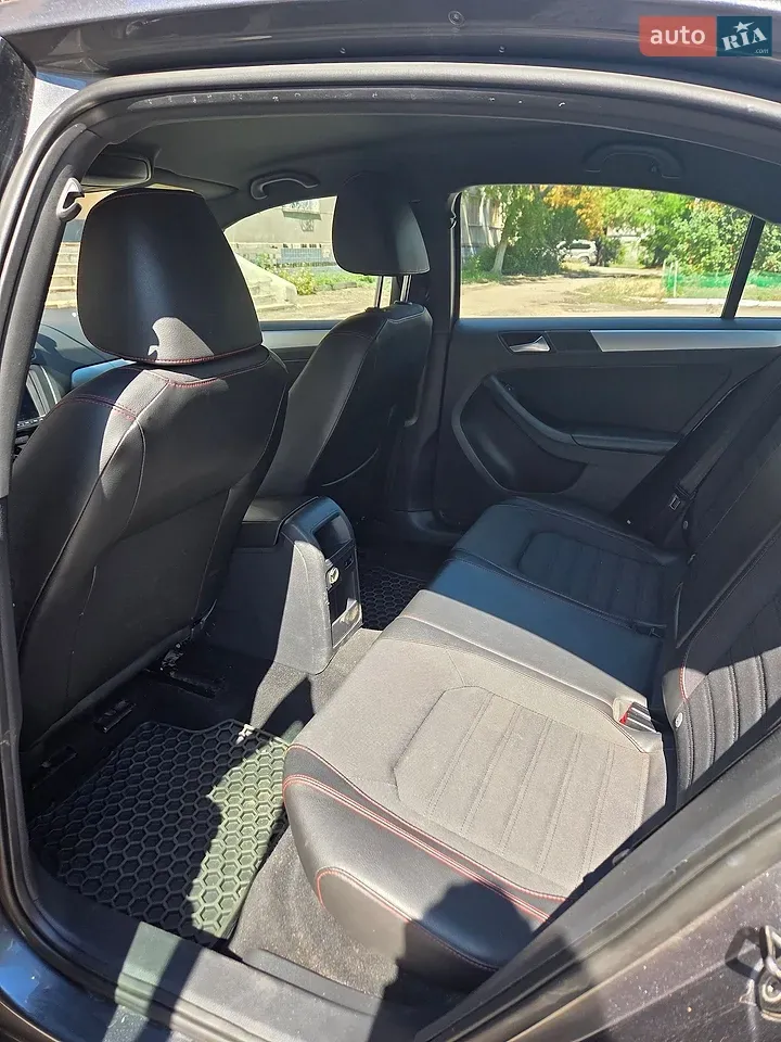 Volkswagen Jetta 2012 photo 5