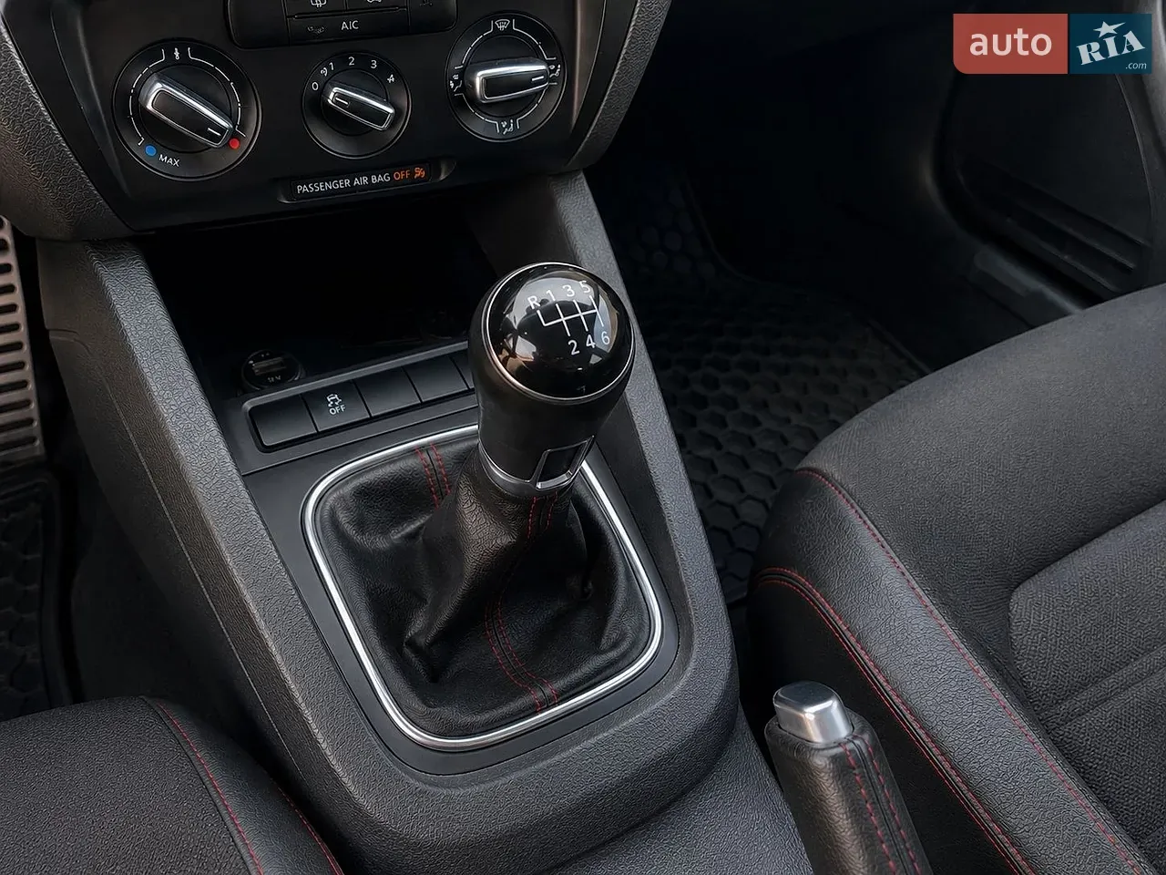Volkswagen Jetta 2012 photo 4