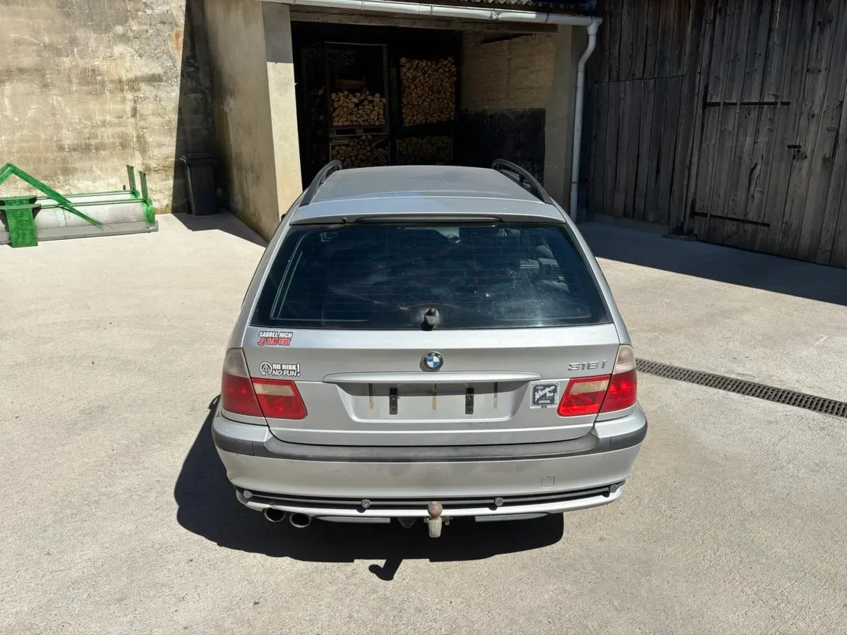 BMW 3 Series 2002 photo 2