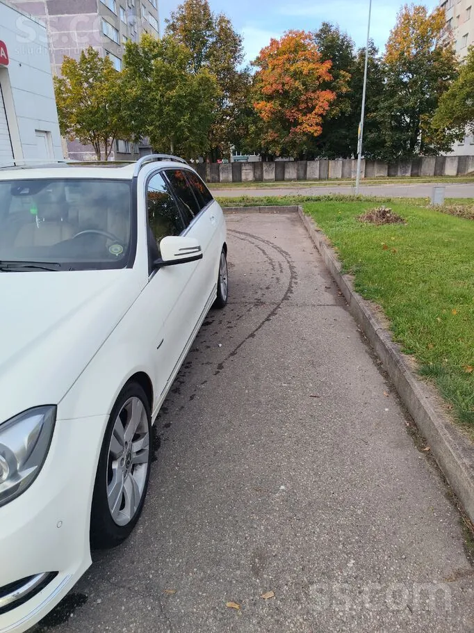 Mercedes-Benz C250 2011 photo 5