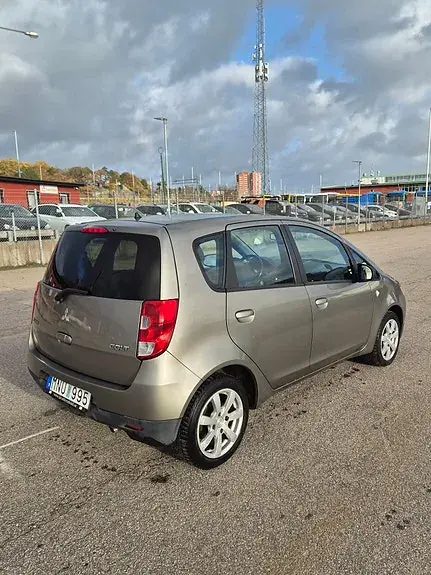 Mitsubishi Colt 2009 photo 4