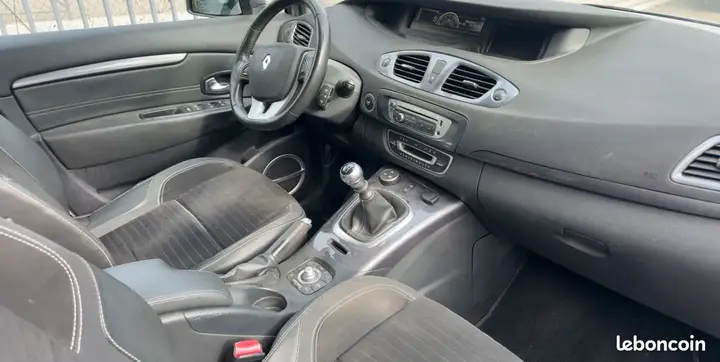 Renault Scenic 2013 photo 3