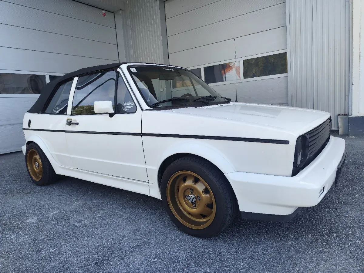 Volkswagen Golf 1989 photo 2