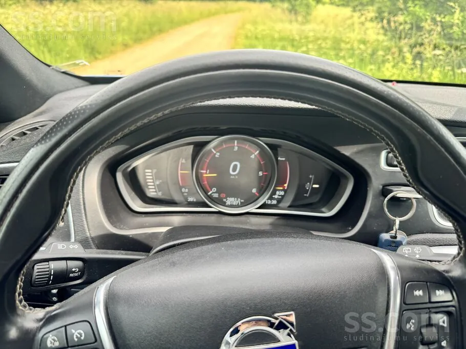 Volvo V40 2015 photo 4