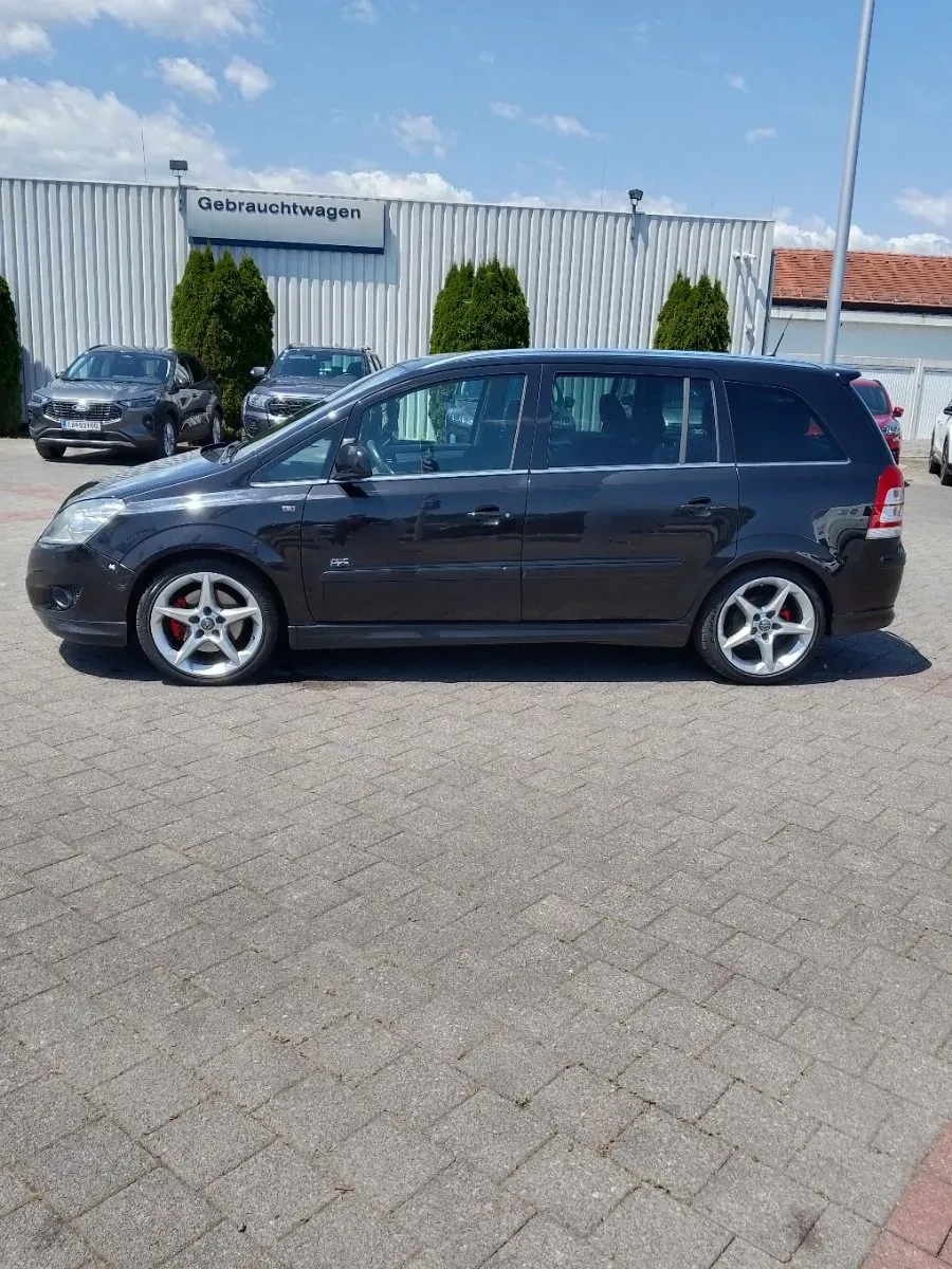 Opel Zafira 2010 photo 2