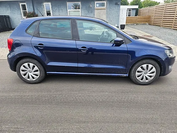 Volkswagen Polo 2011 photo 5