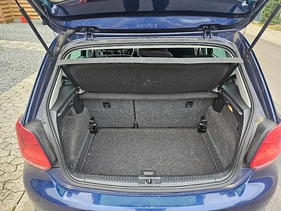 Volkswagen Polo 2011 photo 4