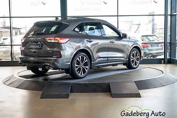 Ford Kuga 2021 photo 2