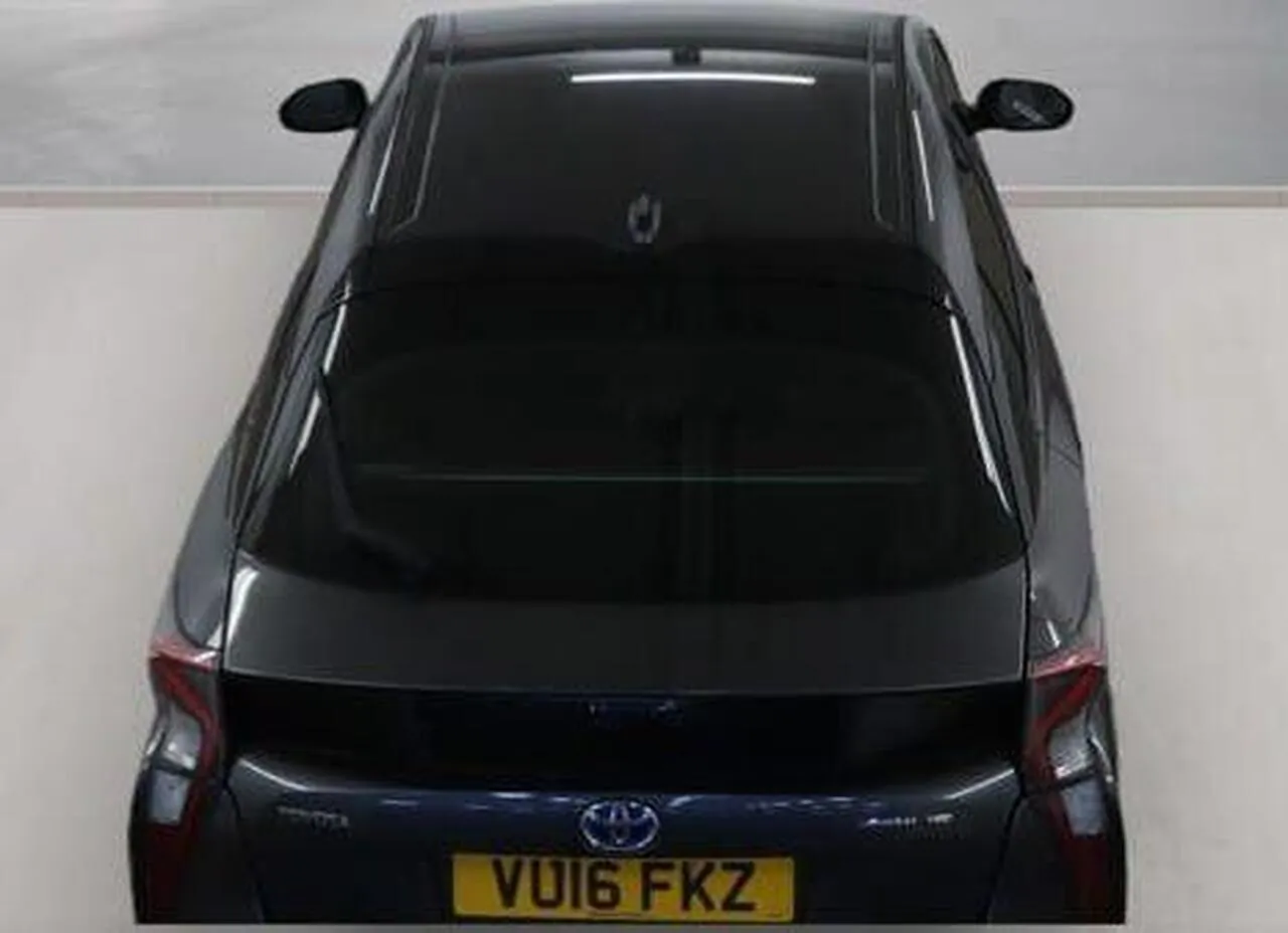 Toyota Prius 2016 photo 4