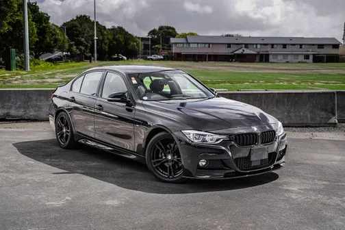BMW 320I