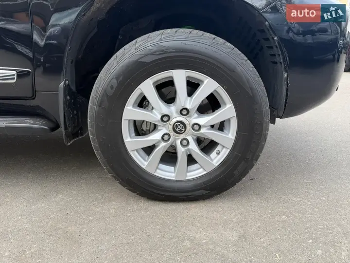 Toyota Land Cruiser 2012 photo 5