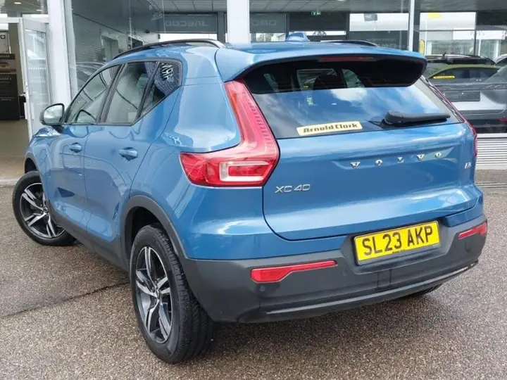 Volvo Xc40 2023 photo 2