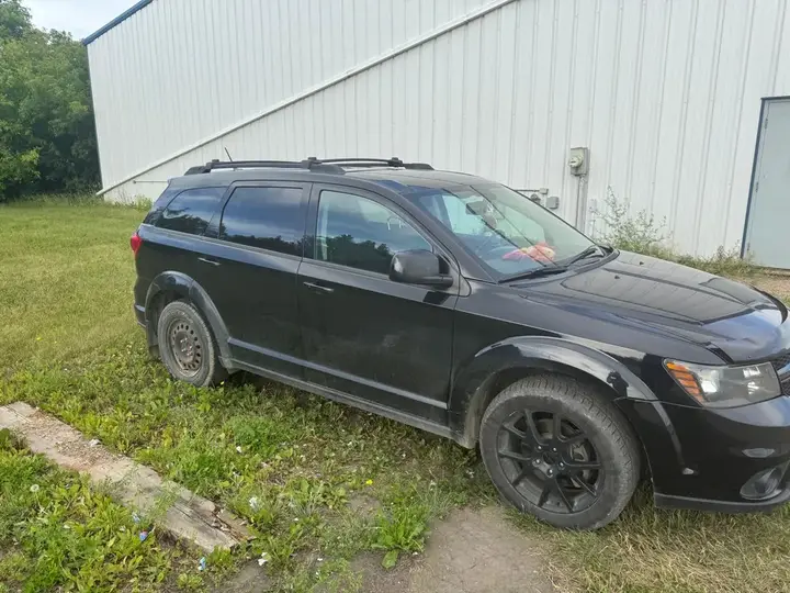 Dodge Journey 2015 photo 2