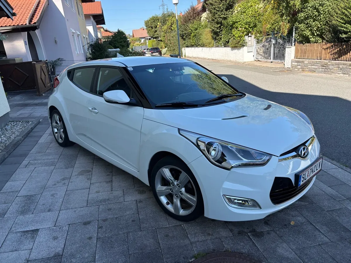 Hyundai Veloster 2012 photo 2