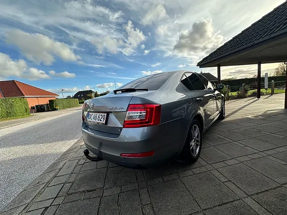 Skoda Octavia 2014 photo 3