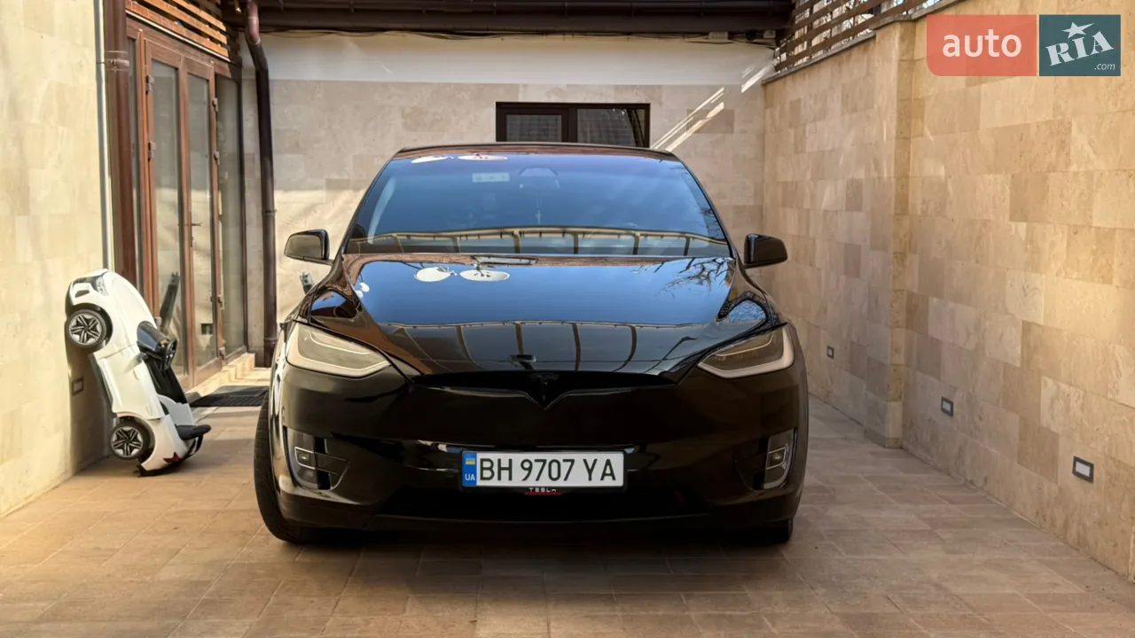 Tesla Model X 2018 photo 3