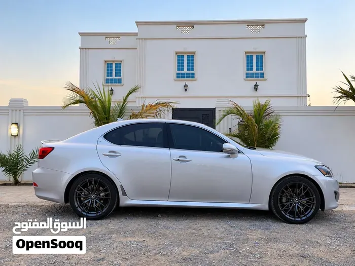Lexus Is 250 2012 photo 2
