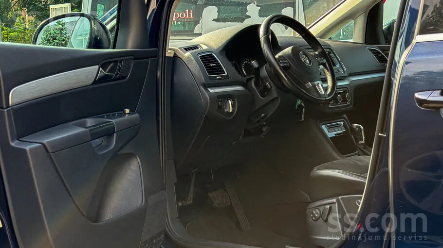 Volkswagen Sharan 2010 photo 3