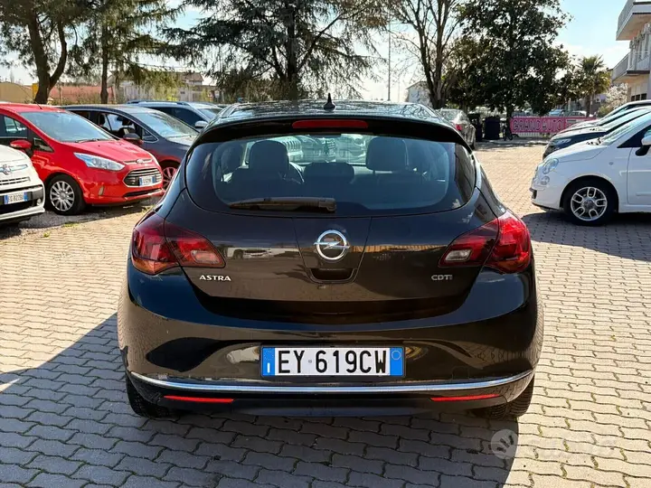 Opel Astra 2015 photo 4
