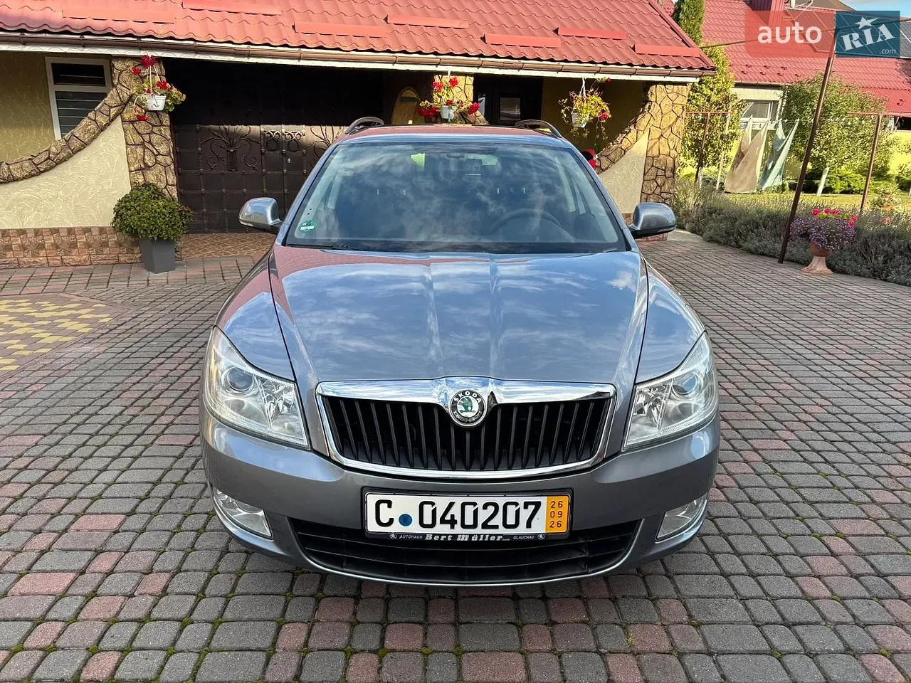 Skoda Octavia 2012 photo 2