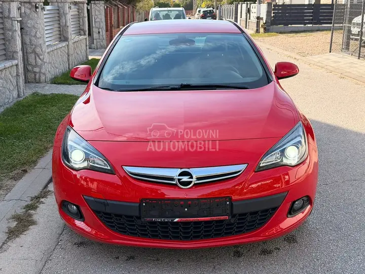 Opel Astra J 2012 photo 3